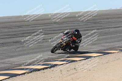 media/Oct-13-2025-Moto Forza (Mon) [[a66d839500]]/3-B Group/Session 2 (Bowl)/